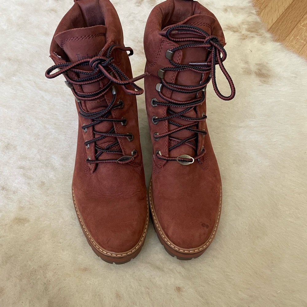 Timberland waterproof women’s boots size 8